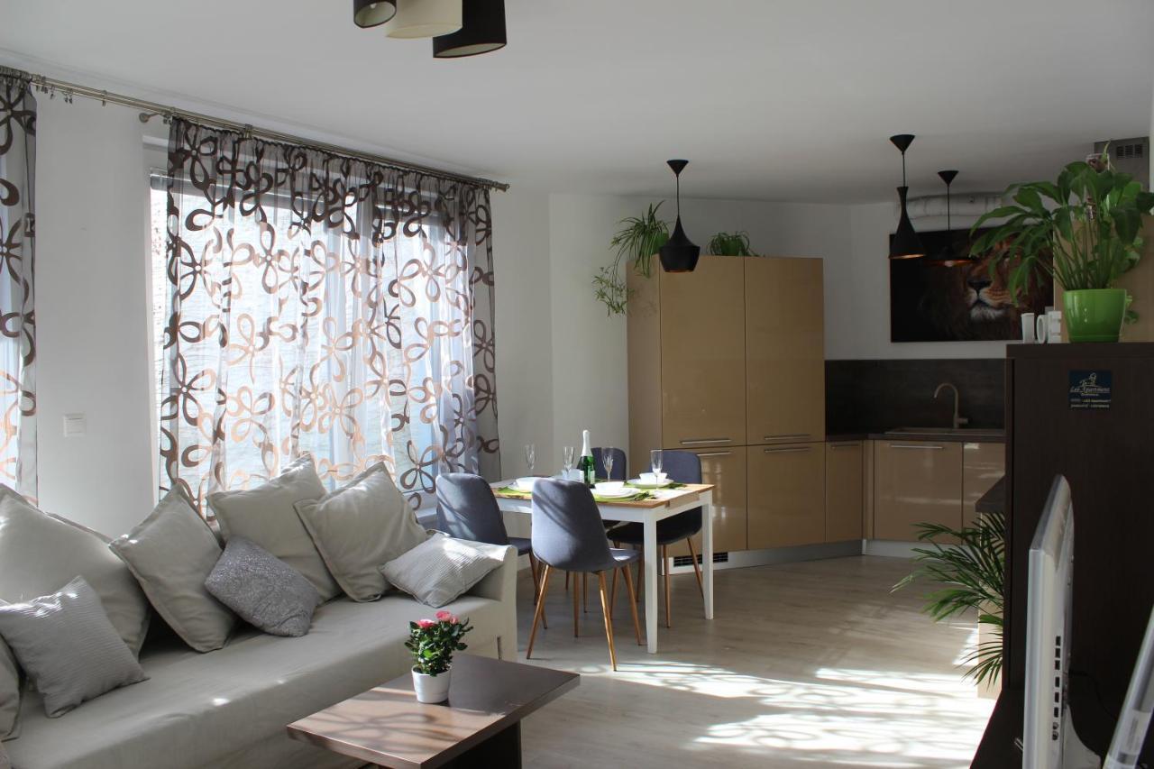 Leo Apartment Free Parking - Augusta 브라티슬라바 외부 사진