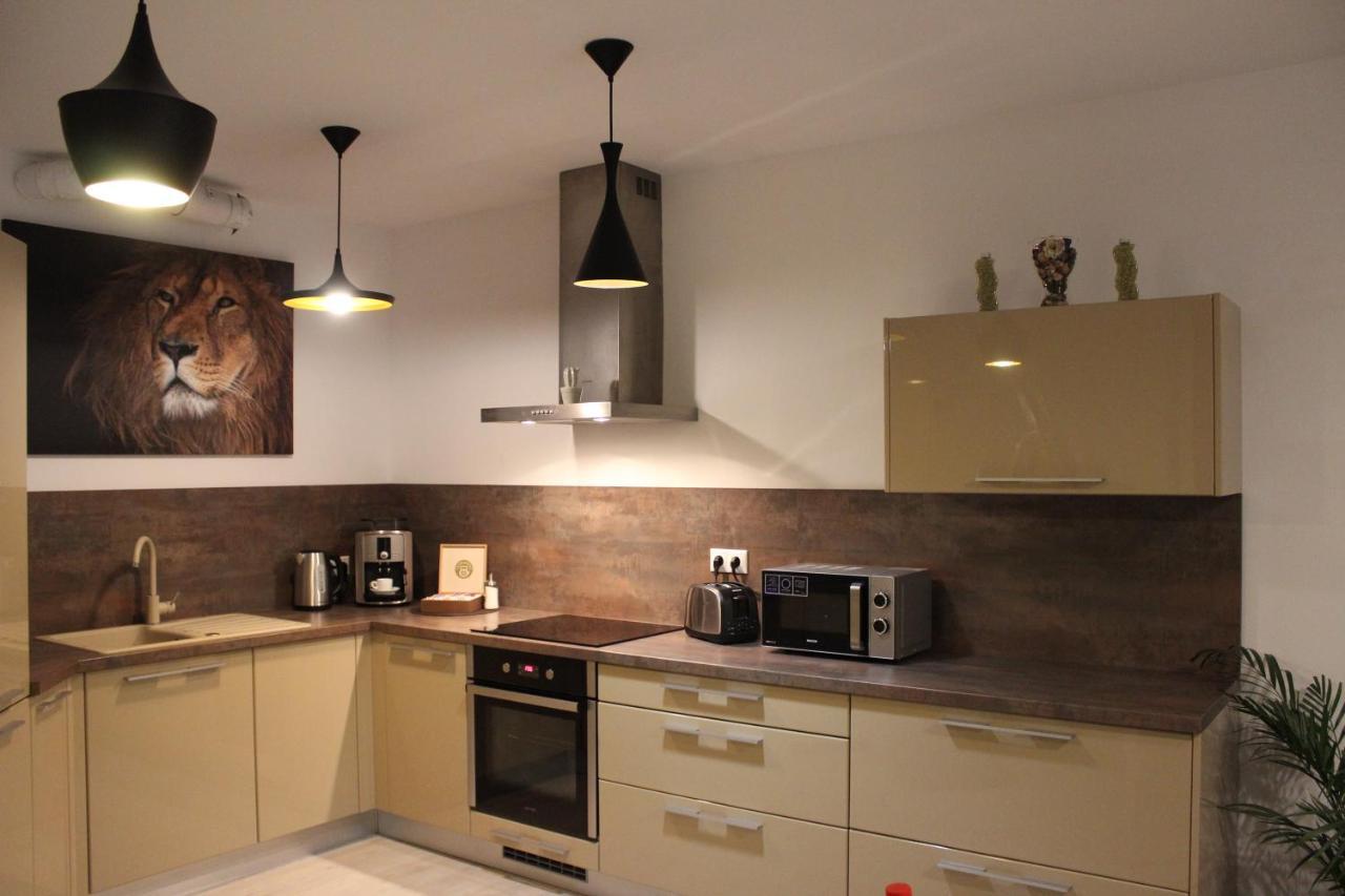 Leo Apartment Free Parking - Augusta 브라티슬라바 외부 사진